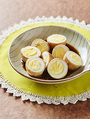 포토 JPG 반찬 단면 사람없음 간장 메추리알 메추리알장조림 메추리알조림 갈색배경 국내포토 음식 백그라운드 갈색 알 양념 조림 장조림 파일형식