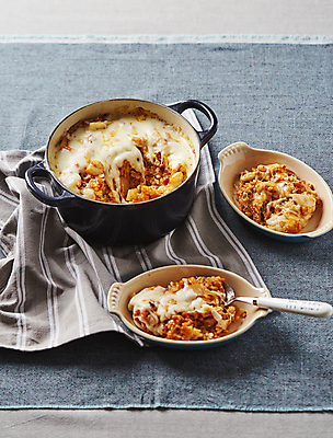 포토 JPG 실내 사람없음 숟가락 식탁보 김치볶음밥 모짜렐라치즈 치즈김치솥밥 국내포토 치즈 수저 내부 볶음밥 돌솥밥 파일형식