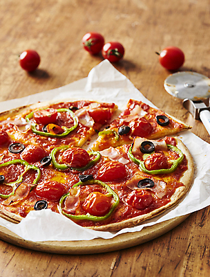 포토 JPG 방울토마토 피자 실내 사람없음 씬피자 토르티야 피자칼 나무배경 국내포토 음식 백그라운드 토마토 주방용품 패스트푸드 서양음식 내부 파일형식