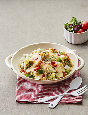 포토 JPG 포크 회색배경 실내 사람없음 숟가락 샐러드 식탁보 만두 그라탱 국내포토 식기 음식 백그라운드 서양음식 수저 내부 회색 파일형식