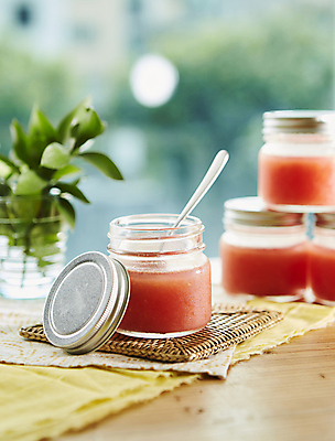 포토 JPG 디저트 실내 사람없음 아웃포커스 숟가락 푸딩 과일젤리 수박푸딩 국내포토 음식 촬영기법 수저 내부 젤리 파일형식