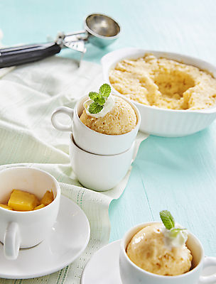 포토 JPG 아이스크림 디저트 실내 사람없음 컵 파란배경 망고 과일아이스크림 셔벗 스쿱 망고아이스크림 국내포토 식기 음식 백그라운드 내부 파란색 열대과일 파일형식