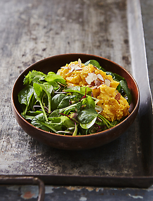 포토 JPG 실내 사람없음 샐러드 건강식 나무접시 단호박샐러드 나무배경 아몬드슬라이스 국내포토 접시 음식 백그라운드 내부 아몬드 파일형식