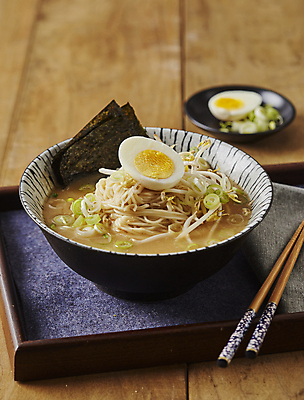 포토 JPG 실내 사람없음 아웃포커스 라멘 일본음식 나무배경 돈코츠라멘 국내포토 음식 백그라운드 촬영기법 내부 면류 파일형식