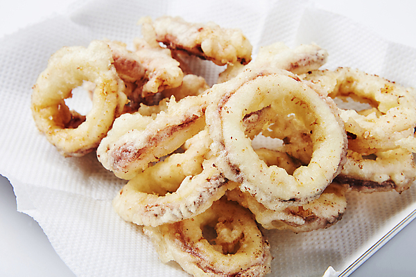 포토 JPG 실내 근접촬영 사람없음 튀김 분식 오징어튀김 키친타올 국내포토 음식 뷰포인트 내부 화장지 파일형식