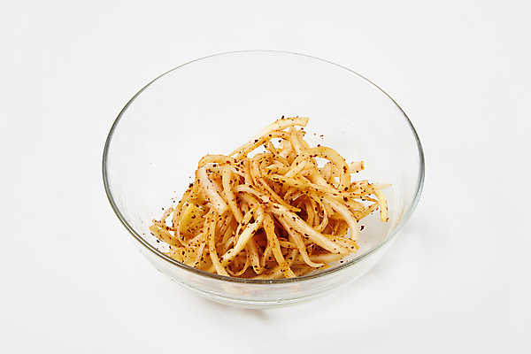 포토 JPG 반찬 실내 사람없음 흰배경 나물 도라지 도라지나물 도라지무침 국내포토 음식 백그라운드 채소 내부 흰색 무침 파일형식