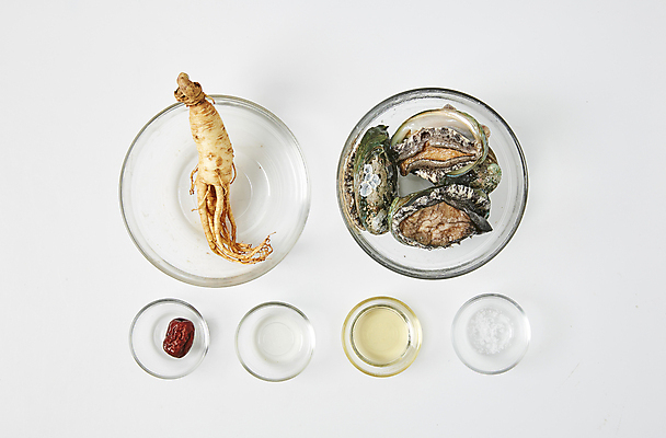 포토 JPG 식재료 실내 사람없음 하이앵글 인삼 식용유 흰배경 대추 소금 전복 식초 국내포토 뷰포인트 백그라운드 어패류 내부 흰색 삼 기름_음식 파일형식