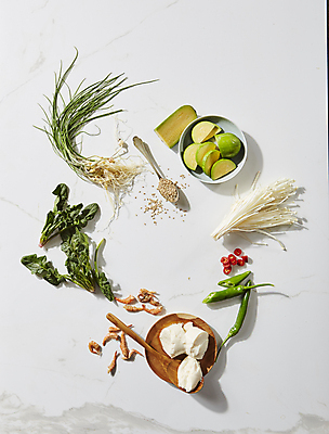 포토 JPG 고추 실내 사람없음 하이앵글 흰배경 팽이버섯 시금치 애호박 건새우 달래 순두부 국내포토 뷰포인트 백그라운드 채소 호박 새우 건조 내부 버섯 흰색 파일형식