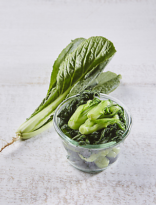 포토 JPG 채소 식재료 실내 사람없음 담기 얼갈이배추 나무배경 데치기 국내포토 백그라운드 모션 요리 내부 배추 파일형식