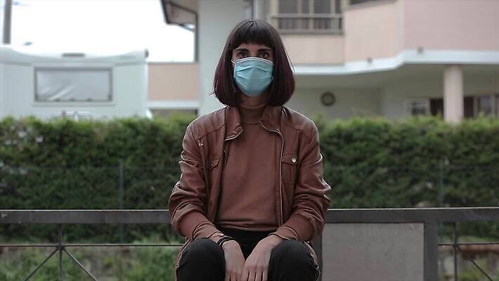 라이프스타일 손 공원 여자 행복 얼굴 백그라운드 컨셉 자연 건강 가면 한명 미소 안전 사람 야외 초록색 여름 뷰티 기쁨 청바지 오염 호흡기관 바이러스 보호 질병 예방 긍정 감염 쇼 이륙 종료 취소 돌봄 무료 전염병 카피스페이스 코로나바이러스 4K MOV 해외동영상 클립영상 1 계절 공공시설 감정 컬러 바지 의학 모션 표정 생활 신체부위 공백 장기_의학 생태계 동영상 파일형식