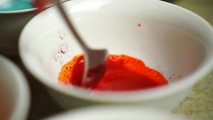 손 디자인 교육 어린이 컬러 백그라운드 오렌지 탁자 수채화 부활절 잉크 주택 창조 미술 사람 사람없음 빨간색 물 학습 컬러풀 주방 숟가락 페인트 유치원 방 붓 그리기 혈액 떨어짐 정상 혼합 공예 책상 예술가 페인트붓 화가 아크릴 MP4 해외동영상 클립영상 자연요소 직업 기념일 가구 컨셉 과일 모션 재질 문화예술 수저 취미 건물 신체부위 동영상 파일형식