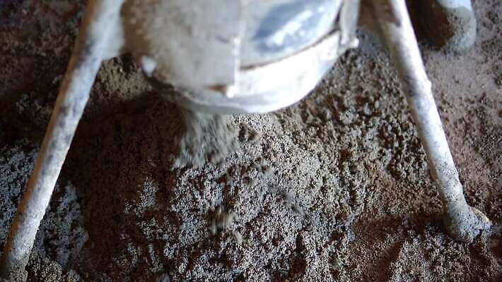 산업 모래 노동자 바닥 주택 사람없음 건물 기계 장비 건설현장 공구 업무 바 수술 수리 제조 땅 종업원 묘사 시멘트 시스템 난방 펌프 개발 건축업자 공예가 미장 석고 콘크리트 4K MP4 해외동영상 클립영상 직업 건축물 건축 의학 건설업 치료 도구 작업 동영상 파일형식