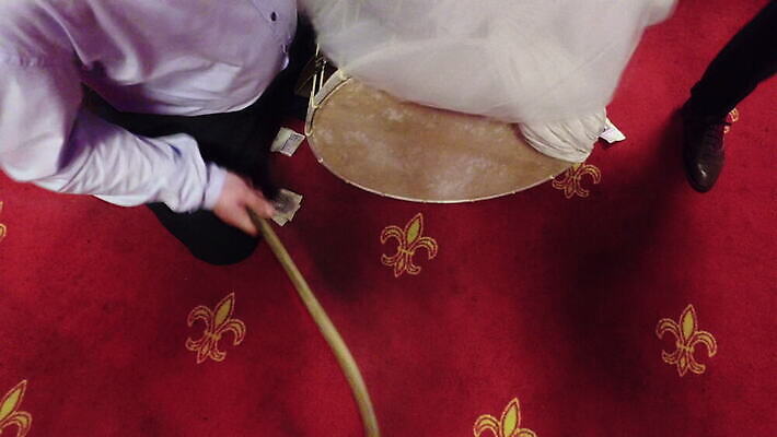 전통 문화 음악 백그라운드 놀이 타악기 사람 사람없음 목재 파티 소리 음악가 장비 수확 흰색 기구 도구 춤 악단 원형 막대기 원주민 가죽 인도인 피부 오브젝트 싱글 드럼 조립 드러머 리듬 뮤지컬 베이스 옛날 4K MOV 해외동영상 클립영상 도형 외국인 나무 직업 악기 컬러 농업 재료 현악기 문화예술 동양인 이벤트 신체부위 아프리카인 동영상 파일형식