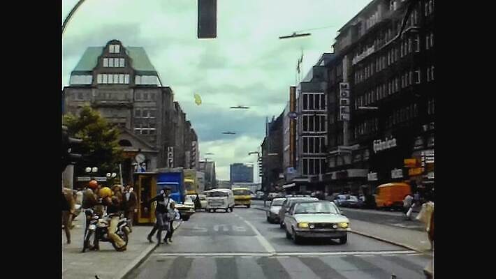외관 유럽 여행 건축양식 하늘 독일 사람없음 야외 건물 물 파란색 도시풍경 탑 수확 골동품 도시 거친 센터 역사 클래식 도심 도서관 필름 영화 향수 문서 복고 타운 영사기 동영상 구식 랜드마크 보관소 아마추어 옛날 함부르크 4K MOV 해외동영상 클립영상 자연요소 건축물 교육 건축 나라 컬러 컨셉 농업 문화예술 풍경 화장품 저장 파일형식