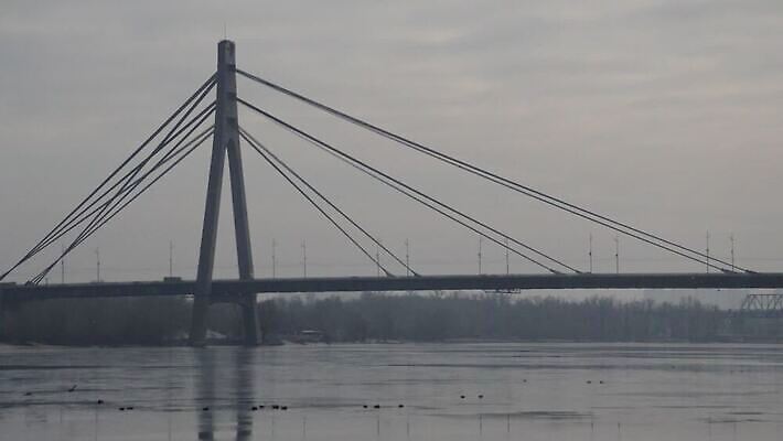 여행 건축양식 교통시설 자동차 자연 휴가 사람 풍경 사람없음 야외 관광지 강 여행객 도시 역사 승차 동유럽 다뉴브강 MOV 해외동영상 클립영상 건축 유럽 육상교통 교통 모션 시설 생태계 동영상 파일형식