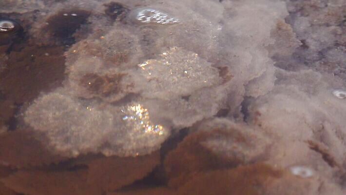 호수 바다 백그라운드 자연 사람없음 야외 물 흰색 약초 크리스탈 휴양지 진흙 결정체 지구온난화 내추럴 우크라이나 짠맛 오데사 4K MP4 해외동영상 클립영상 자연요소 유럽 컬러 장소 풀_식물 맛 광석 생태계 동영상 기후변화 파일형식