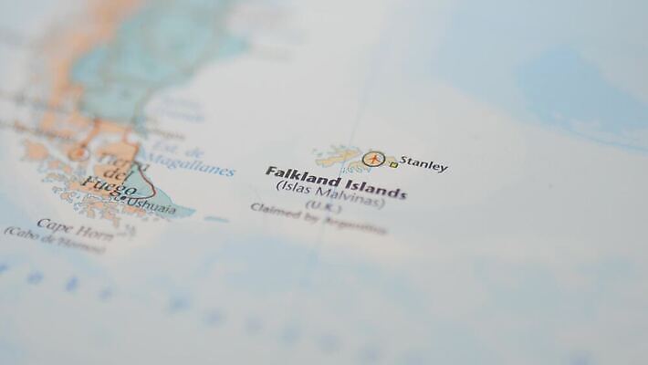 모양 실루엣 선 컬러 여행 지도 영국 미술 사람없음 그래픽 파란색 컬러풀 세계 미국 남아메리카 플랫 땅 대륙 심플 윤곽 지역 포인트 남쪽 고립 공화국 엘리먼트 전국 지도책 지리 국경 4K MOV 해외동영상 클립영상 유럽 나라 북아메리카 문화예술 촬영기법 아메리카 책 금융 방향 동영상 파일형식