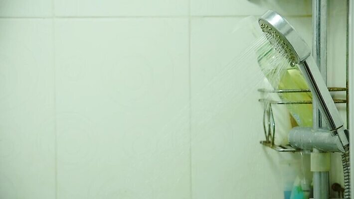 벽 백그라운드 모션 호텔 추상 주택 실내 따뜻함 건강 사람없음 내부 물 파란색 달리기 머리 금속 스파 힘 목욕 방 젖음 흐름 추위 욕실 흰색 물방울 신선 뜨거움 액체 개울 떨어짐 빨래 묘사 오브젝트 분무기 제트기 노즐 샤워실 위생관리 MOV 해외동영상 클립영상 자연요소 컬러 컨셉 가사 무늬 재질 숙소 비행기 관리 건물 신체부위 강 청결 동영상 샤워시설 파일형식