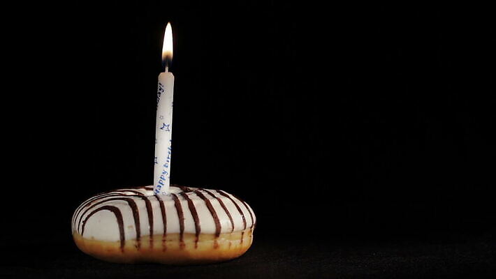 1 행복 백그라운드 휴가 실내 종류 사람없음 빛 장난감 뷰티 숫자 케이크 검은색 어둠 아기 신생아 생일 행운 유머 도넛 연도 동영상 정물화 카운트 페스츄리 카피스페이스 HD MOV 해외동영상 스펀지케이크 클립영상 문자 기념일 감정 빵 컬러 컨셉 디저트 사람 내부 공백 그림 파일형식