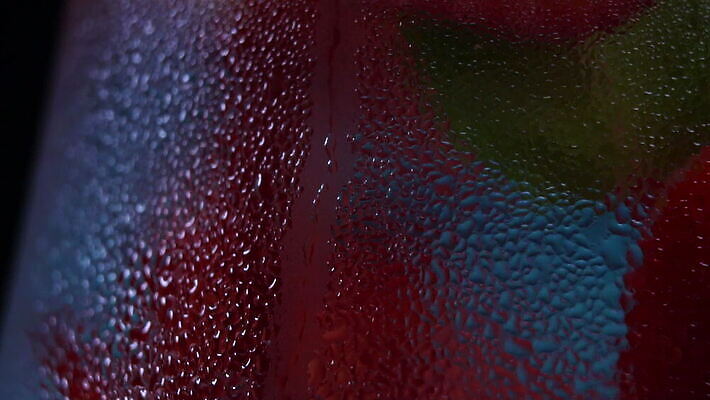 열매 음료 유리 딸기 사람없음 물 식당 얼음 추위 물방울 신선 칵테일 뜨거움 항아리 액체 닫기 맛 혼합 민트 상쾌 레이아웃 보케 서빙 냉장고 냉각기 이국적 토닉 핸드메이드 맛있는 MOV 해외동영상 클립영상 자연요소 식물 감정 컨셉 과일 모션 재질 주류 상점 가전제품 도자기 허브 동영상 파일형식