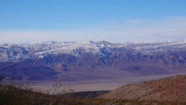 구름 공원 모래 여행 겨울 자국 자연 하늘 휴가 산 건조 파노라마 풍경 사람없음 야외 파란색 계곡 맑음 미국 트래킹 하이킹 사막 흰색 황무지 숲 언덕 캘리포니아 통과 내추럴 요세미티국립공원 전국 절정 4K MP4 해외동영상 클립영상 자연요소 계절 공공시설 컬러 북아메리카 레저 날씨 촬영기법 국립공원 생태계 동영상 파일형식