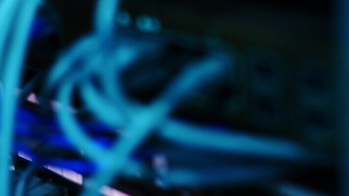 디자인 산업 과학 인터넷 통신 부분 기술 사람없음 빛 컴퓨터 자료 어둠 장비 정보 그물 네트워크 플러그 코드 전기에너지 연결 접속 속도 전자 철사 섬유 스위치 랜 서버 신발장 하드웨어 네트워킹 MOV 해외동영상 클립영상 전자제품 에너지 직물 동영상 파일형식