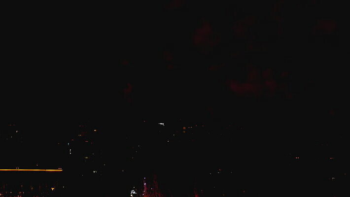 기념일 여행 백그라운드 하늘 불 휴가 불꽃 기념 폭죽 불꽃놀이 이벤트 사람없음 빨간색 물 빛 강 컬러풀 파티 축제 기쁨 축하 도시 야간 저녁 쇼 경례 스카이라인 광 크리스마스이브 4K MOV 해외동영상 클립영상 자연요소 감정 컬러 컨셉 크리스마스 놀이 인사 동영상 파일형식