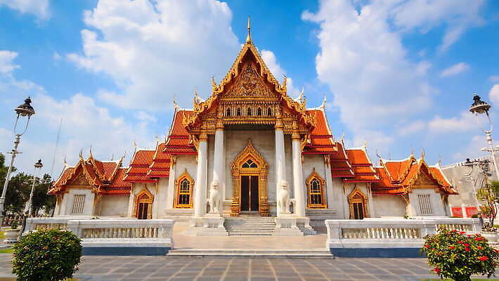 외관 아시아 종교 문화 여행 백그라운드 불교 건축양식 태국 미술 사람없음 건물 장식 파란색 동남아시아 궁전 사찰 역사 황금 방콕 대리석 수도원 랜드마크 숭배 옛날 인기 4K 타임랩스 MOV 해외동영상 클립영상 건축물 건축 나라 컬러 고건축 재료 종교건축 문화예술 촬영기법 동영상 파일형식