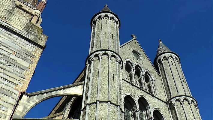 전통 종교 여행 건축양식 사람없음 교회 탑 중세 역사 벨기에 고딕 로마인 옛날 회복 MP4 해외동영상 클립영상 건축물 건축 컨셉 종교건축 인종 건물 동영상 서유럽 파일형식