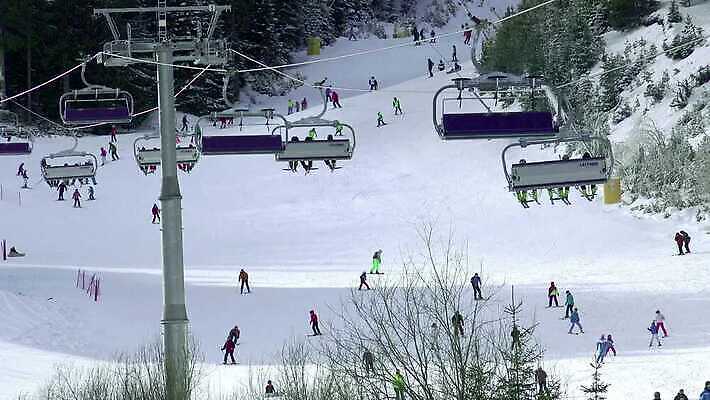 계절 밧줄 스포츠 백그라운드 십자가 겨울 자국 자연 하늘 스키 휴식 산 건강 사람 경사 사람없음 야외 맑음 얼음 기계 경쟁 추위 안개 흰색 고도 언덕 휴양지 빙하 알프스 스키선수 몸단장 불가리아 절정 4K 반스코 MP4 해외동영상 클립영상 자연요소 유럽 줄 컬러 컨셉 날씨 겨울스포츠 운동선수 장소 생태계 동영상 파일형식 남유럽