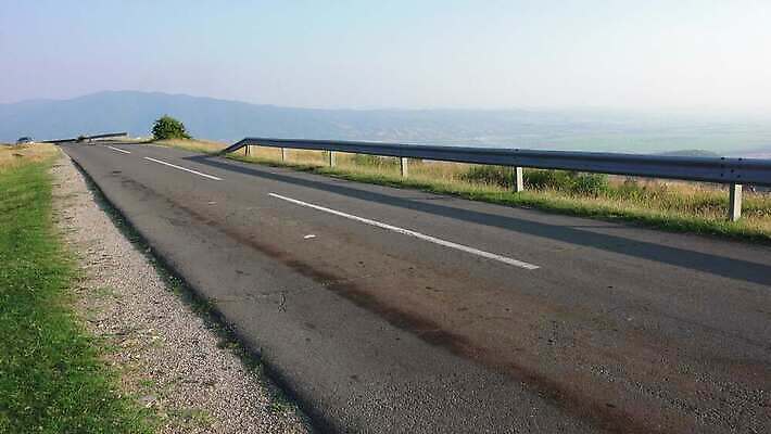 라이프스타일 여자 도로 여행 자동차 휴가 갈색머리 미소 사람 사람없음 야외 여름 친구 햇빛 태양 파티 일몰 기쁨 꿈 운전 운전사 고급 오픈카 자동 4K MP4 해외동영상 클립영상 자연요소 직업 헤어스타일 계절 감정 길 육상교통 컨셉 관계 교통시설 모션 승용차 표정 이벤트 생활 노을 동영상 파일형식