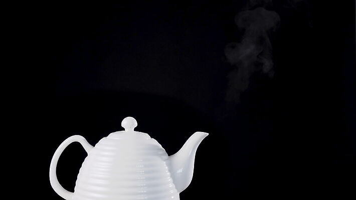 구름 커피 백그라운드 컨셉 모션 검은배경 추상 요리 사람없음 물 검은색 회색 흐름 에너지 안개 소용돌이 흰색 뜨거움 비교 연기 차 냄비 더위 속도 상승 부드러움 매연 온도 느림 끓이기 압력 화학물질 더스트파티클 효과 4K MOV 해외동영상 슬로모션 클립영상 자연요소 음료 컬러 무늬 날씨 촬영기법 회오리 감각 화학 환경오염 솥 동영상 파일형식