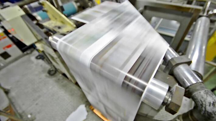 산업 종이 비즈니스 공장 사람없음 기계 신문 제조 인쇄 바느질 롤 접기 출판 MOV 해외동영상 클립영상 공업 모션 간행물 뉴스 동영상 파일형식