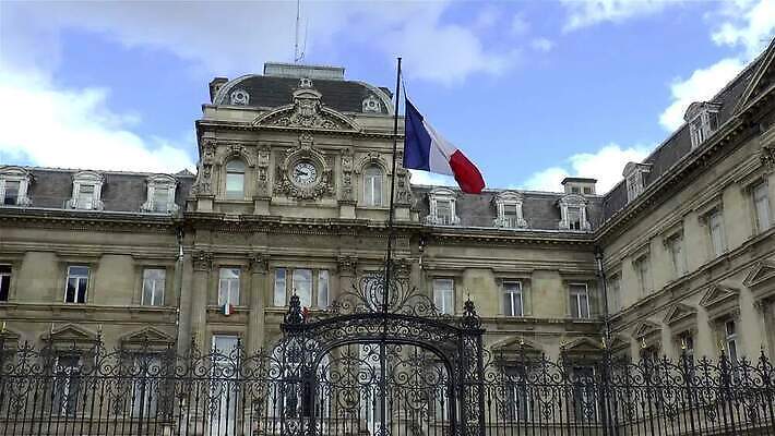 유럽 건축양식 사람없음 건물 궁전 프랑스 깃발 도시 센터 역사 도심 대도시 프랑스어 구시가지 랜드마크 정부 MP4 해외동영상 클립영상 문자 건축물 건축 나라 고건축 동영상 파일형식