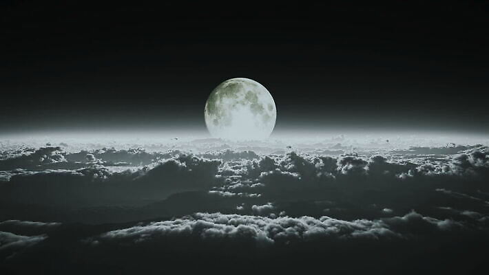 구름 실루엣 지구 여행 백그라운드 자연 하늘 산 안테나 그림자 풍경 사람없음 빛 태양 우주 어둠 낭만 안개 달 시간 분위기 야간 저녁 큼 달빛 가득함 공상 천국 항공촬영 광 넘어짐 타임랩스 MOV 해외동영상 슈퍼문 클립영상 자연요소 뷰포인트 컨셉 통신 모션 날씨 촬영기법 크기 생태계 동영상 파일형식