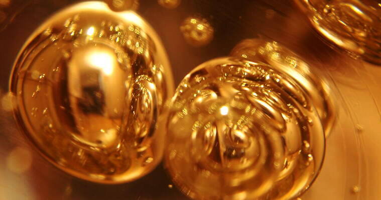 스튜디오촬영 모양 디자인 파도 컬러 백그라운드 패턴 와인잔 유리 추상 주류 실내 미술 사람없음 장식 물 빛 반사 노란색 환경 디지털 와인 거품 흰색 바 액체 닫기 질감 유리그릇 고립 브랜디 신맛 위스키 효과 4K MOV 해외동영상 클립영상 자연요소 그릇 음료 바다 무늬 술잔 모션 재질 문화예술 내부 맛 동영상 파일형식