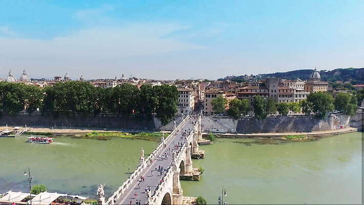 유럽 종교 여행 건축양식 지붕 휴가 안테나 파노라마 풍경 사람없음 건물 도시풍경 성당 교회 이탈리아 도시 중세 역사 로마 분수 정사각형 타운 스카이라인 천연기념물 랜드마크 로마인 바실리카 수도권 4K MOV 해외동영상 사도궁 클립영상 도형 건축물 건축 나라 통신 종교건축 촬영기법 인종 궁전 지역 동영상 바티칸 파일형식