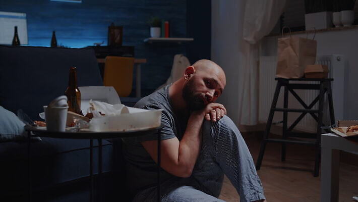 감정 스트레스 건강 피곤 성인 사람없음 외침 고통 슬픔 표현 체험 좌절 고독 눈물 걱정 불행 문제 긴장 우울증 자살 적자 피해자 혼자 정신건강 4K MOV 해외동영상 클립영상 컨셉 사람 소리 피해 질병 동영상 파일형식