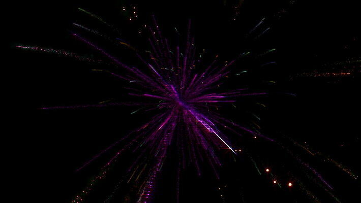 기념일 행복 별 컬러 백그라운드 크리스마스 하늘 불 추상 휴가 불꽃 새로움 기념 폭죽 불꽃놀이 이벤트 사람없음 빛 컬러풀 파티 검은색 축제 기쁨 로켓 축하 생일 야간 저녁 폭발 연도 파열 7월 고립 크리스마스이브 벡터 4K MOV 해외동영상 클립영상 자연요소 감정 컨셉 무늬 놀이 날짜 동영상 파일형식
