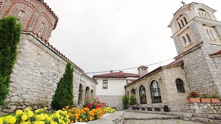 전통 유럽 종교 호수 여행 건축양식 날씨 벽돌 사람없음 야외 건물 교회 역사 성자 신성 수도원 랜드마크 마케도니아 발칸반도 옛날 MOV 해외동영상 클립영상 건축물 건축 나라 종교건축 동영상 파일형식 남유럽