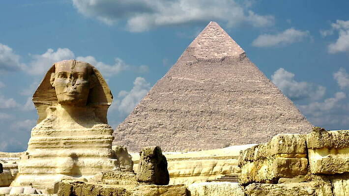 구름 전통 문화 여행 유적 건축양식 아프리카 하늘 건조 이집트 풍경 사람없음 조각상 여행객 활발 사막 골동품 바위 무덤 역사 기자 재산 폐허 피라미드 낙타 천연기념물 고고학 랜드마크 옛날 카이로 파라오 파멸 MOV 해외동영상 클립영상 자연요소 직업 건축물 교육 건축 나라 컨셉 포유류 사람 금융 조형물 돌_바위 동영상 파일형식 소멸