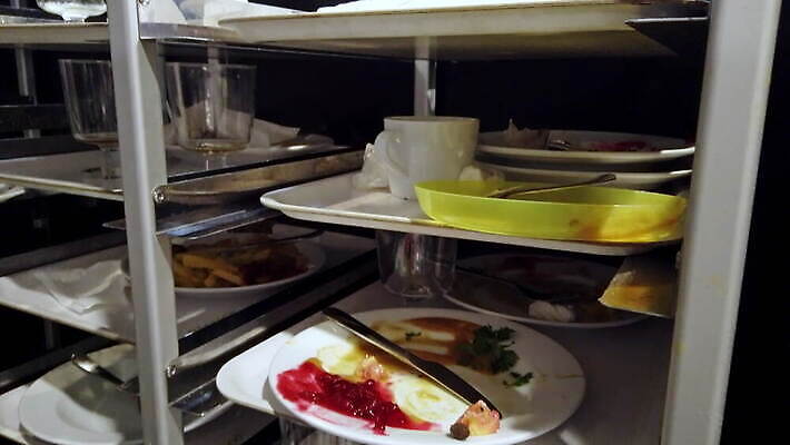 그릇 접시 디자인 산업 문화 커피 백그라운드 컨셉 유적 회사 비즈니스 선반 쟁반 사람 사람없음 내부 요식업 식당 식사 카페 방 장비 트럭 끝 역 씻기 수집 고객 서비스 지역 카페테리아 소매 공터 낭비 매각 뷔페 신발장 위생관리 중고 1인칭시점 비어있는 4K MOV 해외동영상 클립영상 전통 식기 시선 음료 가구 교통시설 자동차 관리 상점 청결 동영상 파일형식