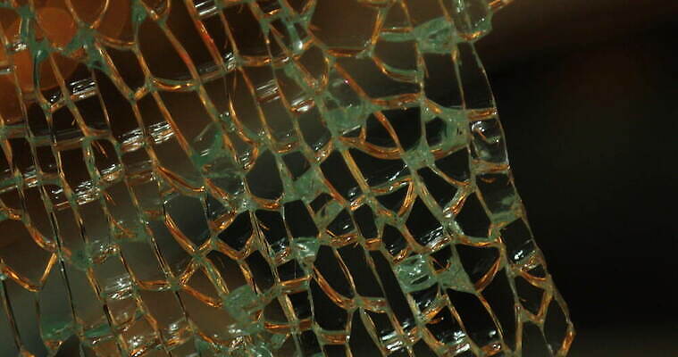 디자인 컬러 백그라운드 패턴 유리 추상 조명 미술 사람없음 장식 물 빛 뷰티 반사 노란색 디지털 젖음 추위 물방울 소프트포커스 브레이크 크리스탈 빗방울 질감 다이아몬드 유리그릇 블러 블러효과 새기다 인공 비어있는 4K MOV 해외동영상 클립영상 자연요소 그릇 무늬 재질 문화예술 촬영기법 비_날씨 광석 보석 동영상 파일형식 효과