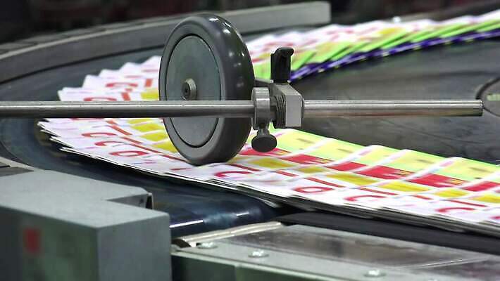 식물 산업 종이 컬러 백그라운드 비즈니스 공장 교통시설 모션 주택 실내 사람없음 상점 기계 장비 벨트 업무 고리 작업실 신문 제조 잡지 인쇄 오브젝트 속도 상업 롤 언론 공학 방법 출판 4K MP4 해외동영상 클립영상 잡화 교육 교통 공업 내부 건물 간행물 작업 뉴스 시설 동영상 파일형식