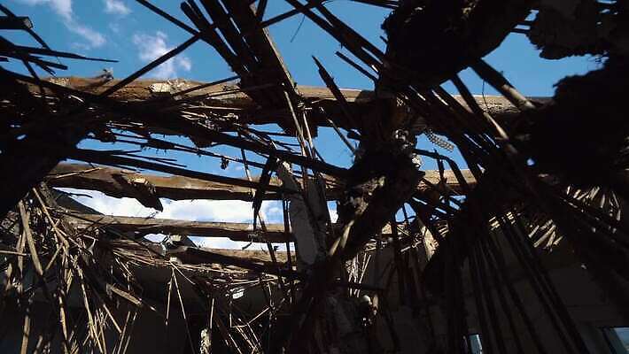 벽 가구 백그라운드 지붕 불 불꽃 주택 프레임 굴뚝 사람없음 목재 검은색 어둠 손상 방 골동품 긴급 뜨거움 균열 위험 사건 버리기 천장 화재 통나무 지역 숯 보험 연소 깨짐 석탄 재 재앙 적자 화상 결석 4K MP4 해외동영상 클립영상 자연요소 나무 컬러 생활용품 컨셉 재료 모션 건물 상처 동영상 파일형식