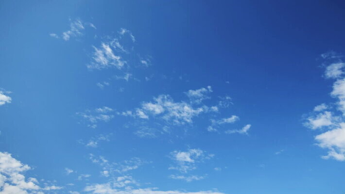 구름 컬러 백그라운드 자연 하늘 날씨 풍경 사람없음 야외 가로 여름 파란색 빛 햇빛 태양 우주 환경 흰색 전원 분위기 장면 천국 솜털 스카이라인 내추럴 오존 적란운 천창 유일 타임랩스 MOV 해외동영상 클립영상 자연요소 계절 컨셉 촬영기법 전기에너지 생태계 동영상 파일형식 구름_자연