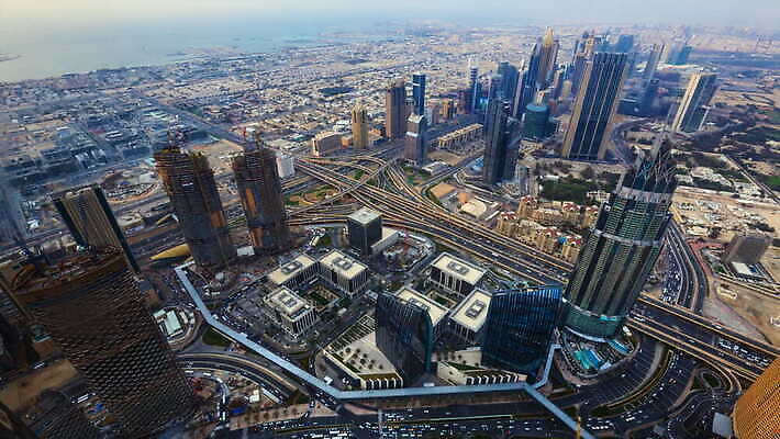 건축양식 사람없음 야외 관광지 하이앵글 도시풍경 고층빌딩 속도 아랍에미리트 개발 두바이 복잡 4K 타임랩스 락다운 MOV 해외동영상 클립영상 건축 뷰포인트 여행 컨셉 중동 촬영기법 풍경 빌딩 도시 동영상 파일형식