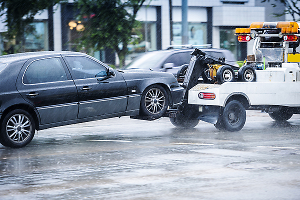 포토 JPG 주간 도로 자동차 사람없음 야외 운반 비 자연재해 고장 견인 폭우 견인차 성남 침수차 국내포토 자연요소 길 육상교통 교통시설 날씨 재해 특수차량 경기도 파일형식