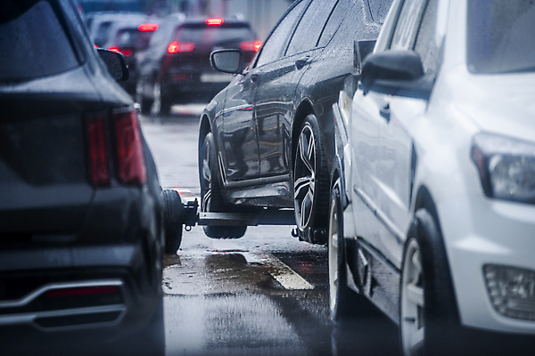 포토 JPG 주간 도로 자동차 사람없음 야외 아웃포커스 운반 비 자연재해 고장 견인 폭우 성남 침수차 국내포토 자연요소 길 육상교통 교통시설 날씨 촬영기법 재해 경기도 파일형식