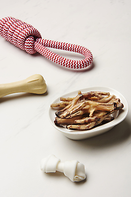 포토 JPG 스튜디오촬영 실내 사람없음 장난감 먹이 흰배경 유기농 개껌 개뼈다귀 닭발 애견간식 펫푸드 국내포토 웰빙 백그라운드 내부 흰색 애견용품 파일형식